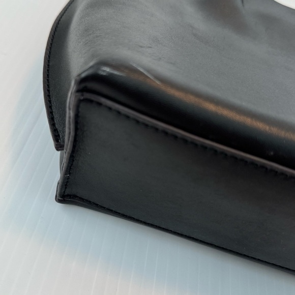 Co-Lab Elegant Black Leather Tote Bag with shoulder strap - Picture 2 of 10